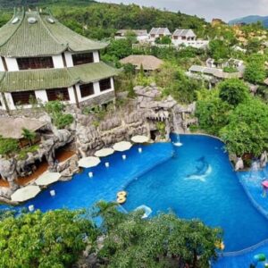 Tour núi Thần Tài