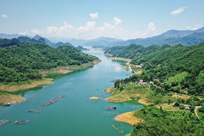 Du lịch Ba Khan Hòa Bình