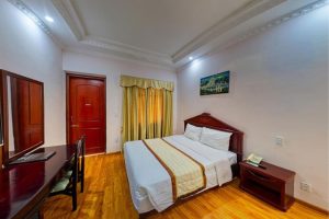 Khách sạn Hòa Bình