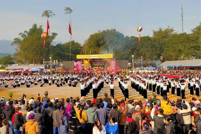 Kinh nghiệm du lịch Hòa Bình chơi gì