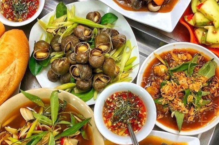 Quán ốc Hòa Bình