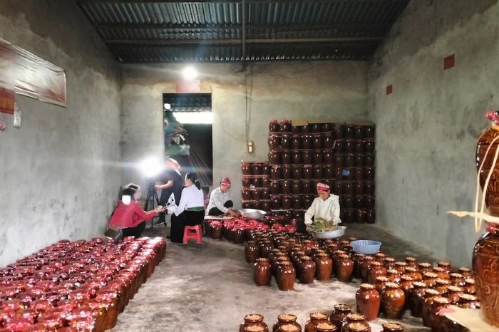 Rượu cần Hòa Bình mua