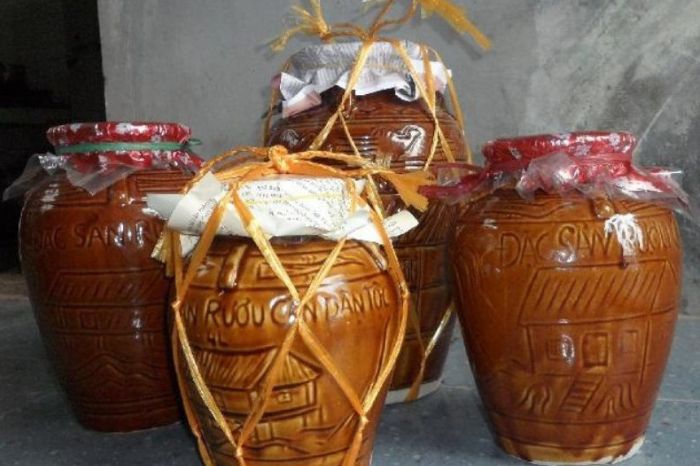 Rượu cần Hòa Bình