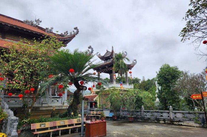 Chùa Phật Quang Hòa Bình