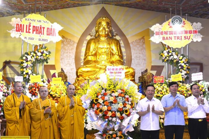 Chùa Phật Quang Hòa Bình có gì
