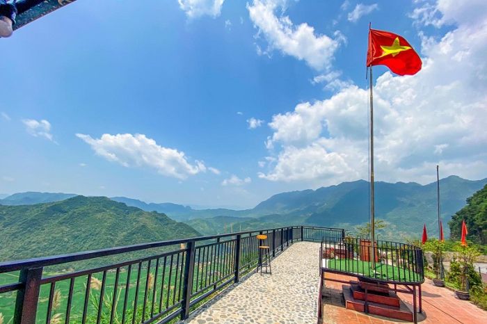 Cột cờ Mai Châu